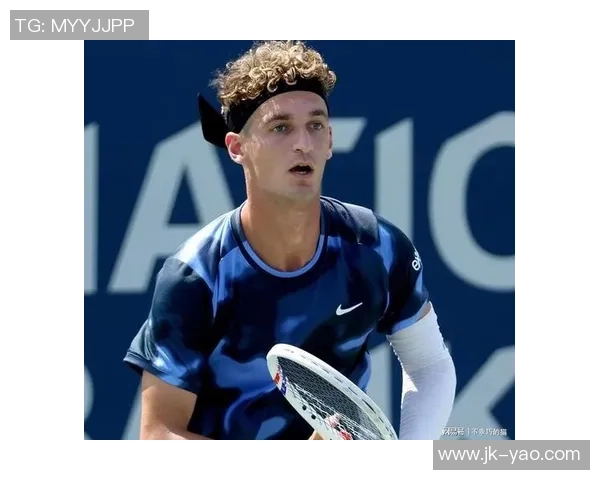 法国足球明星因咬人事件引发争议球迷热议职业道德与体育精神 法国足球明星因咬人事件引发争议球迷热议职业道德与体育精神